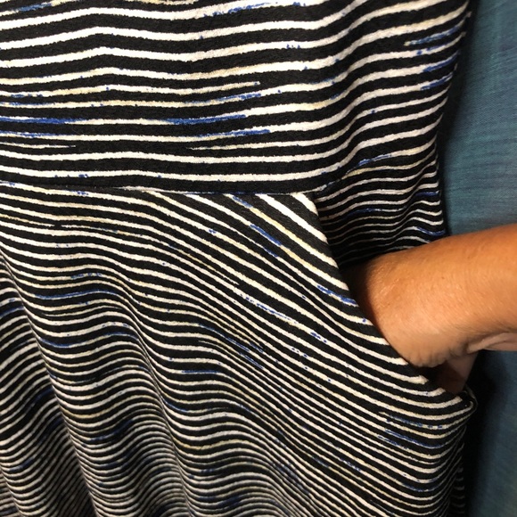 Khardasian Kollection medium dress NWOT - Picture 5 of 9